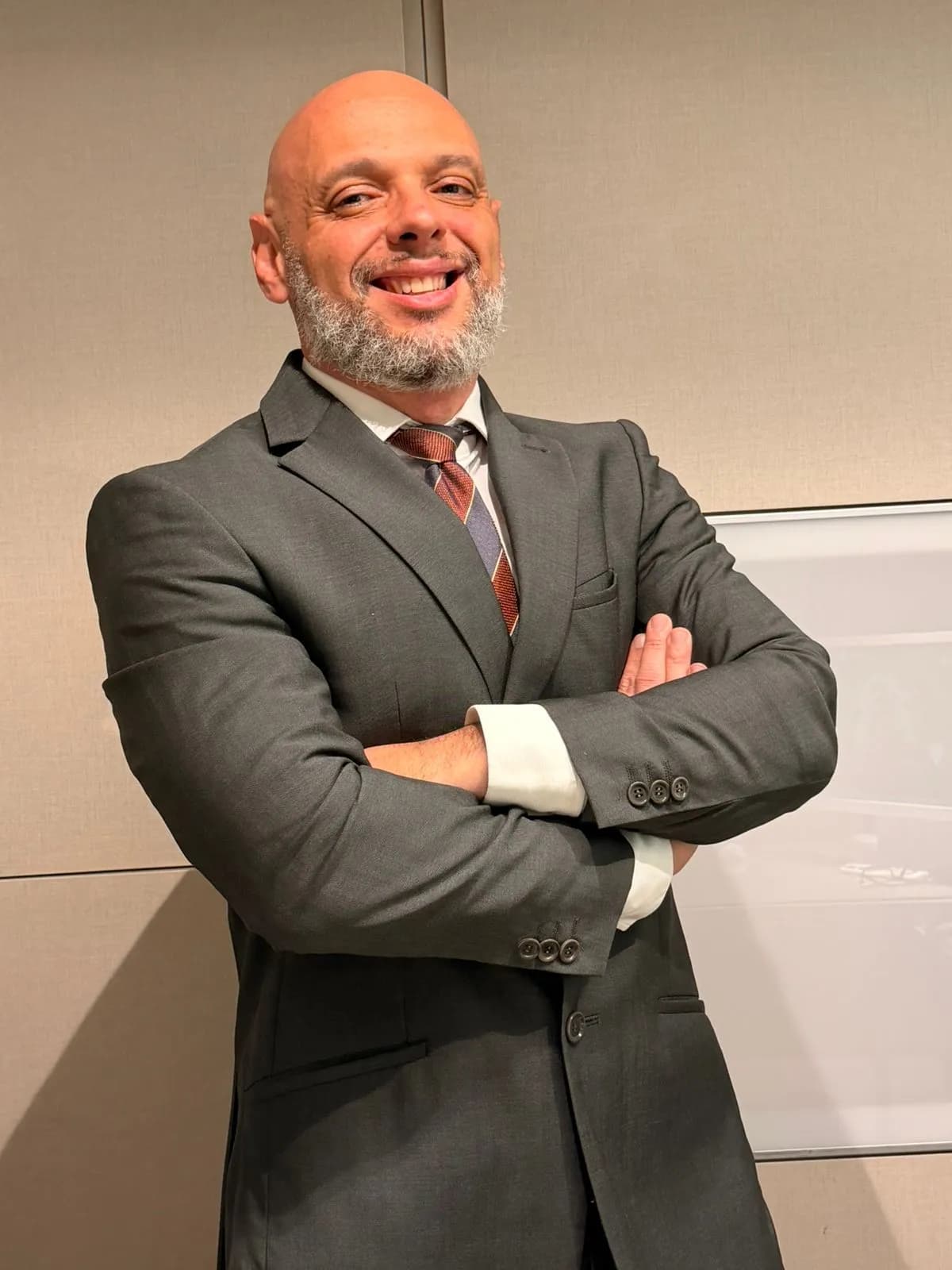 Dr. Berthran Garcia - Urologista